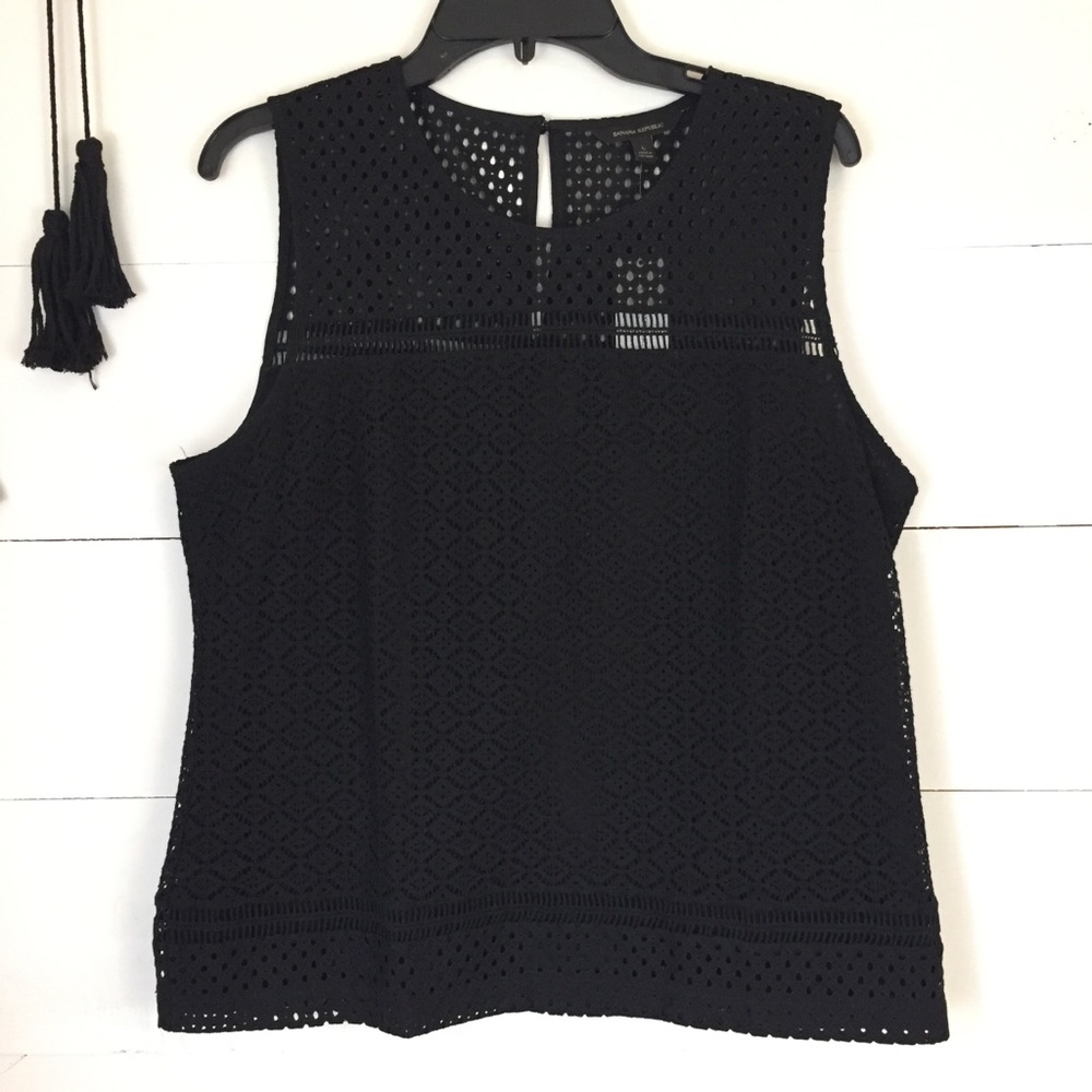 Banana republic sleeveless eyelet blouse size LG